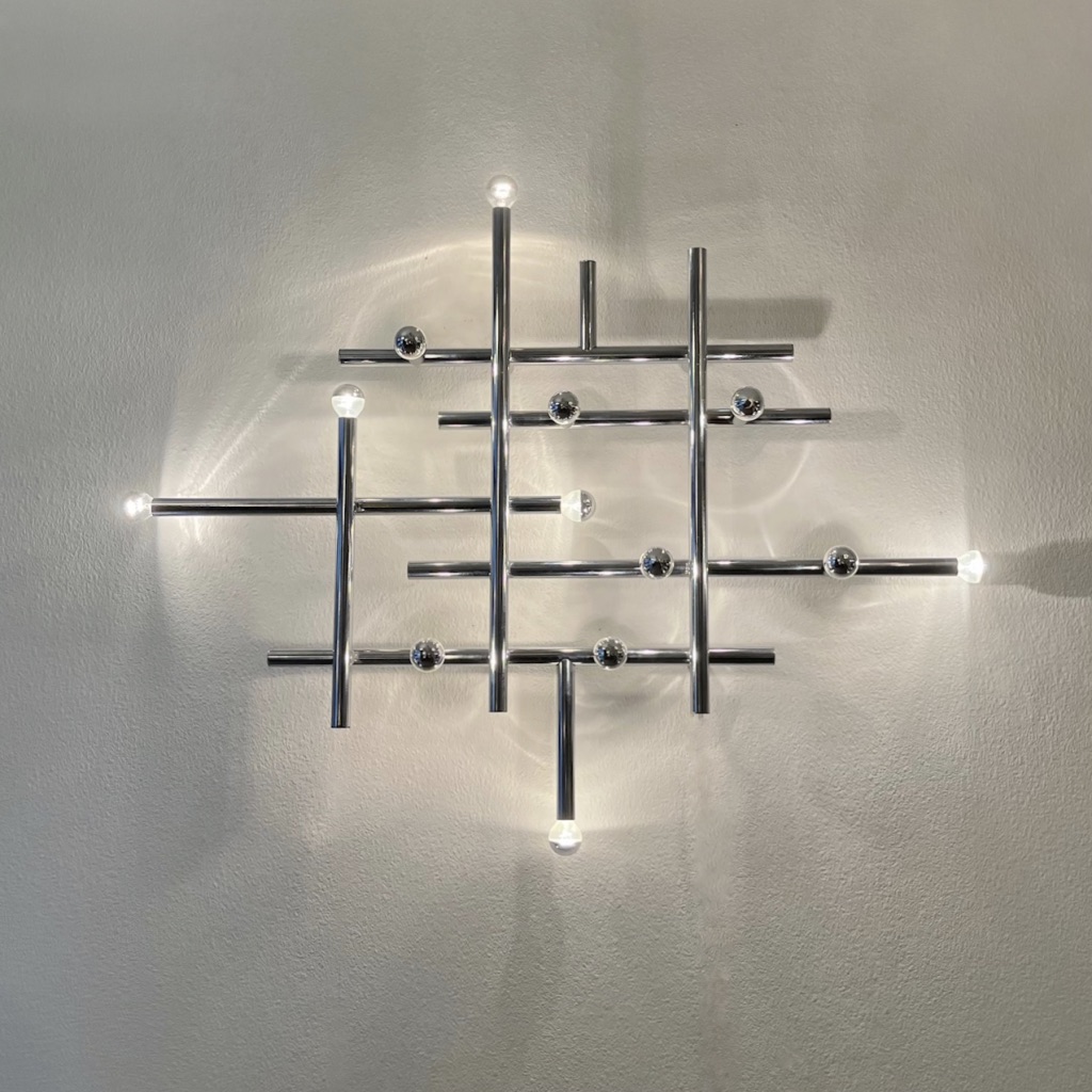 Grande applique chrom&eacute;e 1970